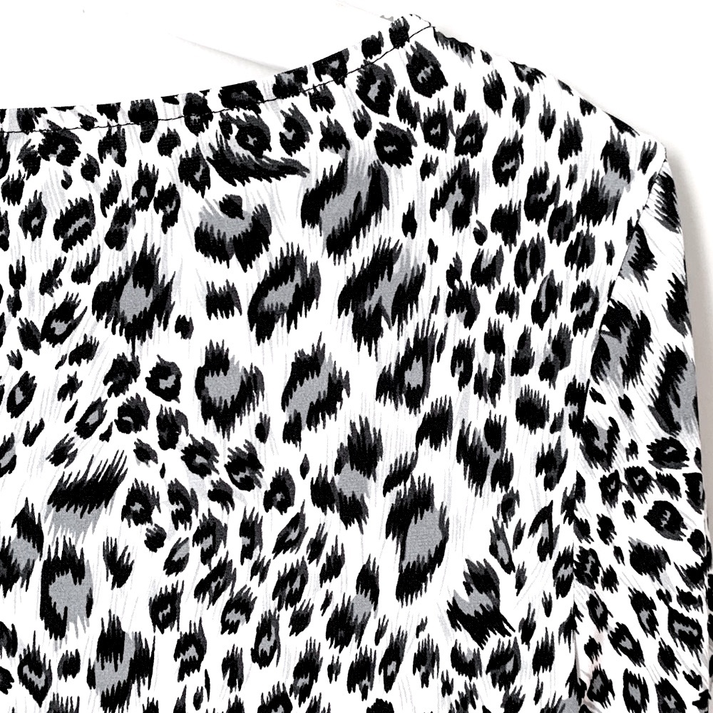Carmen Marc Valvo size S animal print top - Picture 11 of 13